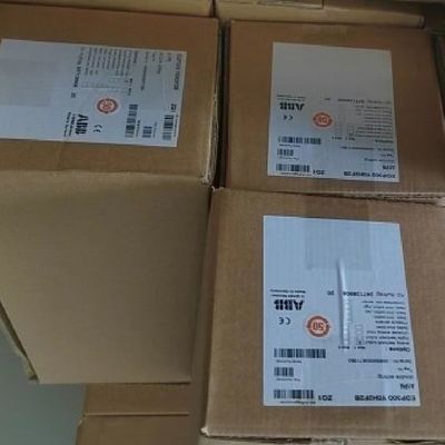 Positionneur de soupape de commande ABB V18345-001 Positionneur numérique et régulateur Fisher 67CFR