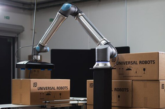 UR20 de collaboration de cueillette et de placement de robot d'AGV de la charge utile 20kg avec la pince de robot d'Onrobot
