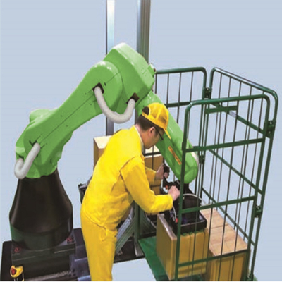 Bras chinois de robot d'axe de Fanuc CR-4iA 6 avec la pince de doigt d'Onrobot 2 et la plate-forme de manipulation matérielle
