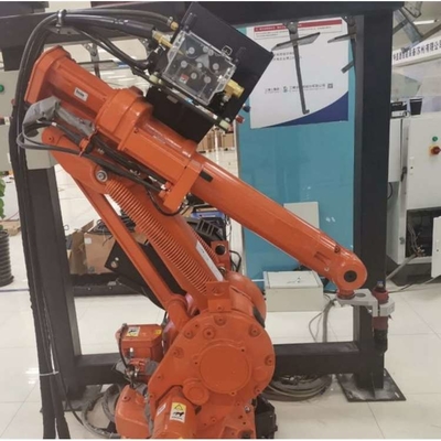 Armement robotique à 6 axes ABB IRB 1410 avec station de nettoyage d'armes à feu CNGBS pour l'automatisation des robots de soudage