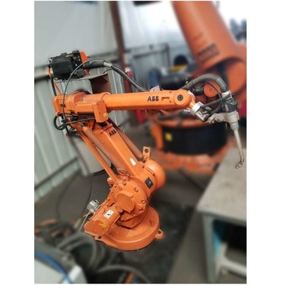 Armement robotique à 6 axes ABB IRB 1410 avec station de nettoyage d'armes à feu CNGBS pour l'automatisation des robots de soudage