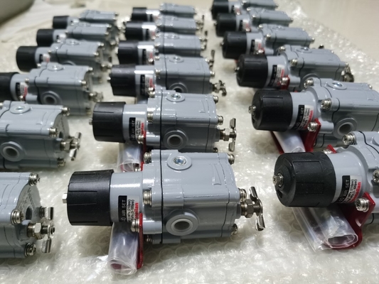 Valve de commande de tuyaux ondulés avec positionneur de vanne numérique Masoneilan SVI3 et régulateur de filtre Masoneilan 78-40