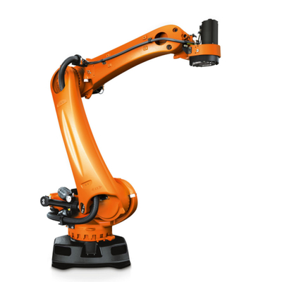 KUKA Robot de palettisation KR 240 R3200 PA avec rails de guidage CNGBS comme bras de robot industriel de palettisation automatique