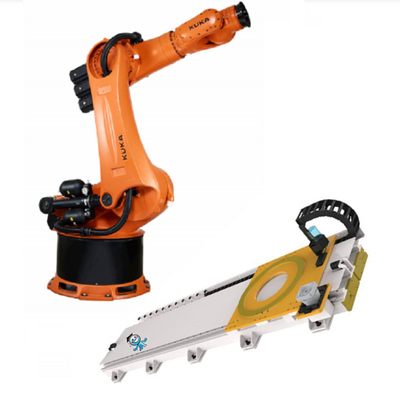 KUKA KR 240 R3330 Robot de palettisation avec rail de guidage linéaire CNGBS comme charge utile automatique de la machine