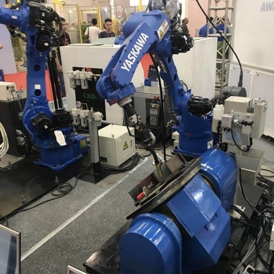 YASKAWA Robot AR1440 avec 1440MM atteindre comme 6 bras d'axe robot avec positionneur de robot CNGBS pour la machine de soudage