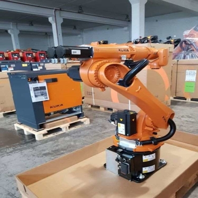 Kuka manipulation du bras robotique 6 axes KR 16 R1610 avec le robot griffon CNGBS comme robot industriel