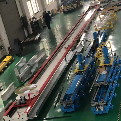 Des rails robotiques avec une charge utile de 2500 kg et une portée de 3200 mm avec un robot ABB et d'autres robots comme rails de guidage