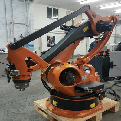 bras robotique de palettisation 5 axes Kuka KR 180 PA avec rail de guidage de robot CNGBS pour le robot de palettisation