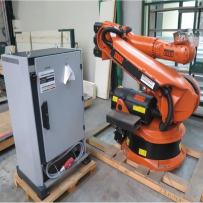 Kuka 6 axes bras robotique de manutention KR 240 R3330 avec rail de guidage de robot CNGBS pour le robot de manutention