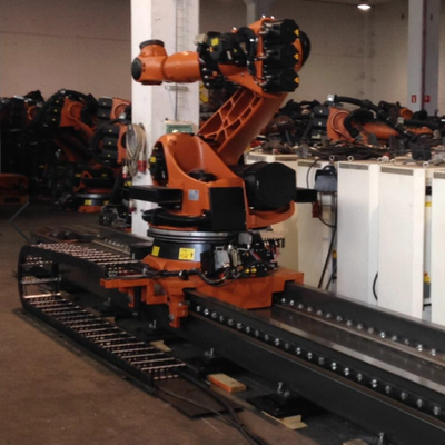 Kuka bras robotique 6 axes KR 360 R2830 avec grippeuse robot CNGBS pour robot automatique de prise et de placement
