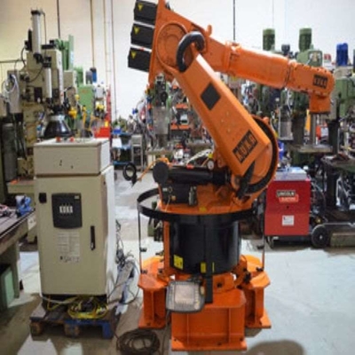 Kuka bras robotique de palettisation 4 axes KR 470 PA avec purificateur CNGBS automatisé comme robot industriel