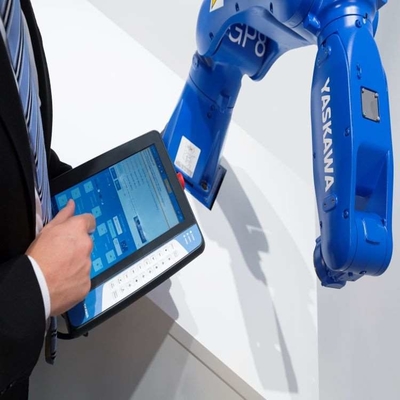 6 axes Prendre et placer le bras robotique Yaskawa GP8 avec CNGBS Robot Gripper pour le robot de manutention de matériaux