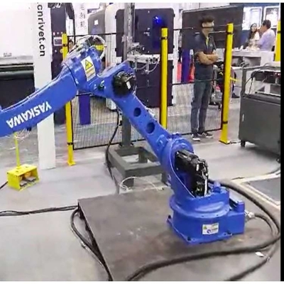 6 axes bras robotique universel Yaskawa GP110 avec détecteur de robot CNGBS pour robot de manutention de palettes