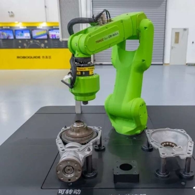 6 axes Fanuc CRX-5iA bras robot cobot avec vêtements de robot CNGBS pour le traitement en tant que robot collaboratif
