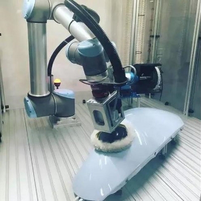 Robot collaboratif à haute charge UR 16e avec une charge utile de 16 kg sur 6 axes en tant que robot cobot pour l'emballage