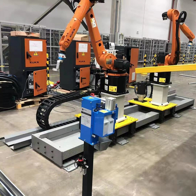 Robot FANUC avec une charge utile de 500 kg pour la manutention de matériaux en tant que rails robotisés