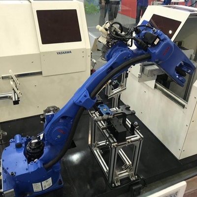 GP12 bras de robot industriel Yaskawa avec couverture de robot CNGBS comme bras de robot à 6 axes pour la manutention