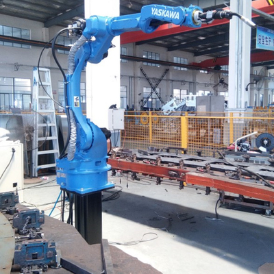 Robot industriel AR1440 avec torches de soudage à charge utile de 12 kg avec positionneur comme machine de soudage laser