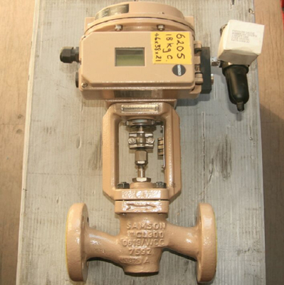 Samson 3241 soupape de commande et 3271-750 centimètres carrés actionneur pneumatique avec 3730-4 positionneur de soupape