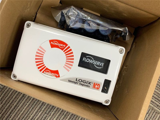 La valve de commande pneumatique linéaire avec le serveur de débit LOGIX 520MD DIGITAL HART VALVE POSITIONER et ASCO soupape solénoïde en stock