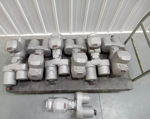 AUMA SA 07.2 à 16.2 SAREx 25.1 à 40.1 Actuateur à plusieurs tours avec unité de commande intégrée AUMATIC AC 01.2 Actuateur de soupape électrique