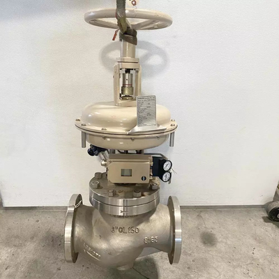 Ventilateur de commande à globe Samson 3241 de la classe de pression ANSI 300 et en acier inoxydable pour vanne avec vanne solénoïde ASCO