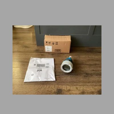 Régulateur de réduction de pression avec débitmètre vortex Endress+Hauser Proline Prowirl D 200 et transmetteur de pression Cerabar PMP71B