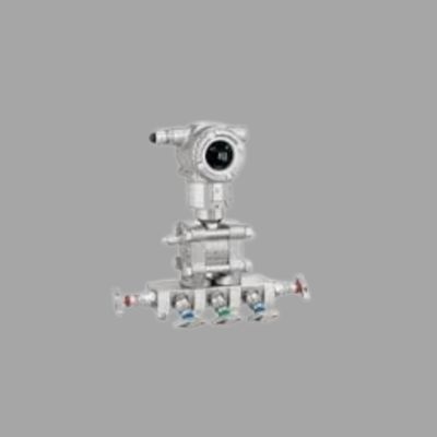 Unité de contrôle de pression/débit avec débitmètre Endress+Hauser Proline Prowirl R 200 et transmetteur de pression différentielle Deltabar PMD50.