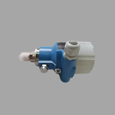 Skid de vanne de gaz naturel équipé d'un débitmètre Endress+Hauser Proline Prowirl R 200 et d'un transmetteur de pression Deltabar PMC51B.