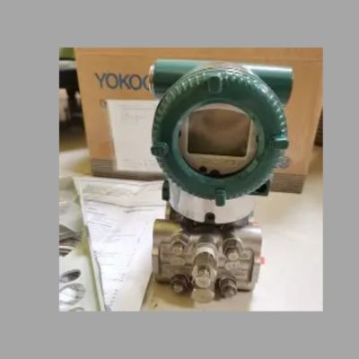 Système de régulation de la pression et du débit équipé d'un débitmètre à vortex de la série Yokogawa VY et d'un émetteur multivariable de la série EJX 910A