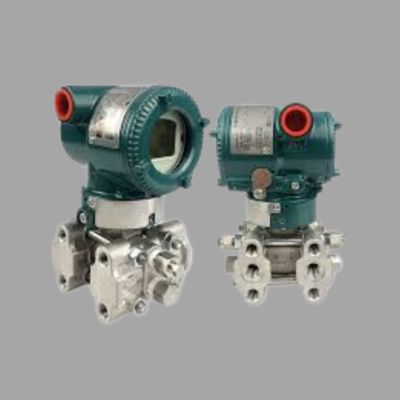 Dispositif de commutation de vanne équipé d'un débitmètre vortex Yokogawa série VY et d'un transmetteur de faible débit EJX115A