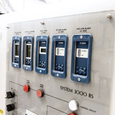 Contrôleurs de niveau Spirax Sarco LC1350 LC1800 LC2250 | Solutions de contrôle de l'eau de chaudière