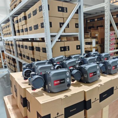 La valeur maximale de l'échantillon est calculée à partir de la valeur maximale de l'échantillon.