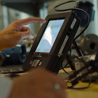 Appareil de diagnostic mobile portable avec prise en charge du bus de terrain HART Appareil industriel Emerson AMS Trex Device Communicator