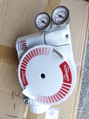 Positionneur de vanne de régulation de débit chinois Flowserve série Logix 3200 3200MD-28-D6-E-04-40-0G-00 avec régulateur d'air Asco 342A SST