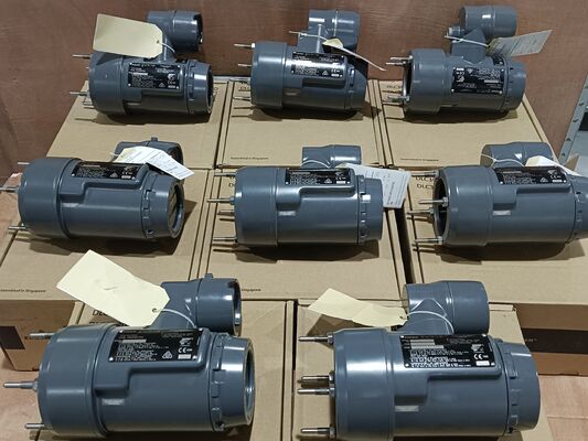 EMERSON FISHER DLC3100 DLC3020F Émetteur intelligent de niveau de déplacement pour mesure de densité avec tube de couple pour réservoir de carburant