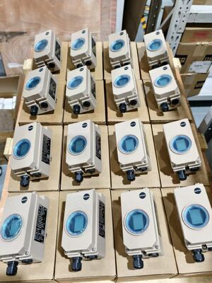 Nouveau stock disponible : Positionneurs — Positionneur de vanne numérique Fisher DVC6200 / Samson 3730-5 / Flowserve Logix série 3200 — Intégration de vannes de régulation en Chine