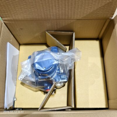 Valve de commande avec actionneur pneumatique et positionneur de vanne intelligente pneumatique AVP100 AVP102