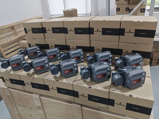 Fisher DVC6200 FIELDVUE Digital Valve Controller with HART Communication and Pneumatic Output for Explosion Proof Applications