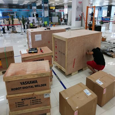 AR1440 1440mm bras de robot de Yaskawa de soudure à l'arc électrique de 6 axes