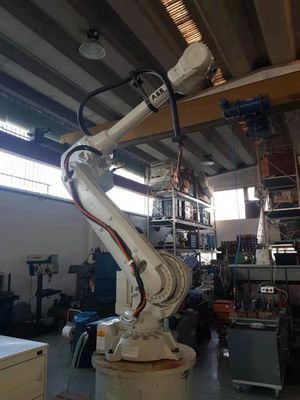 6 bras ABB IRB 4600 de robot de charge utile de l'axe 45kg pour sélectionner et manipuler