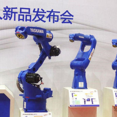 Bras GP7 de robot industriel de 6 axes pour la machine industrielle manipulant le robot
