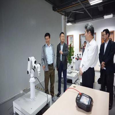 Robot de collaboration féerique des robots universels E10-L de Cobot pour le robot de soudure de MIG
