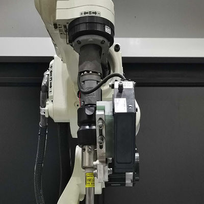 OTC FD-B6 avec le robot de soudure de MIG de machine de soudure DM350