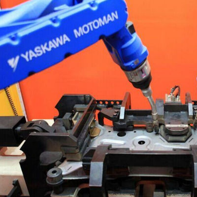 Axe du bras 6 de robot industriel Motoman EP4000D pour manipuler le robot