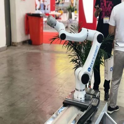 Bracelet robot collaboratif 6 axes Elfin E03 avec positionneur de soudage CNGBS pour automatisation du robot de soudage
