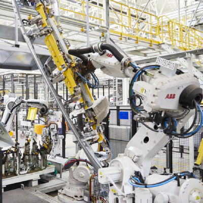 IRB6700 efficace et flexible avec le bras de robot de la charge utile 155KG pour la machine de transfert