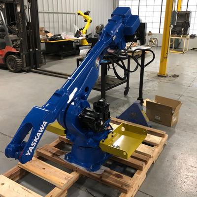 Robot industriel automatique de Motoman AR1440 de machine de soudure avec la soudeuse RD350S du prix de machine de soudure à l'arc électrique