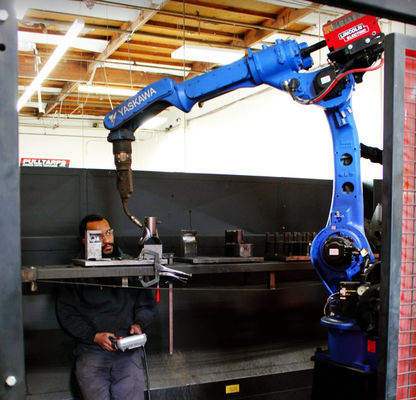 Axe du bras 6 de robot Motoman AR2010 avec la portée de 2010MM utilisée en tant que bras de soudure de manipulateurs et de robot de soudure