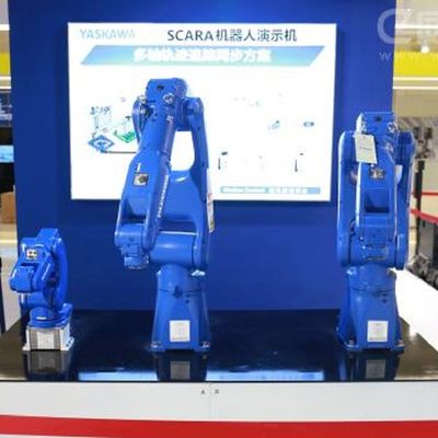 Robot industriel ultra-rapide GP8 d'Assemblée de moteur avec le bras robotique de la charge utile 8KG en tant que machine de transfert